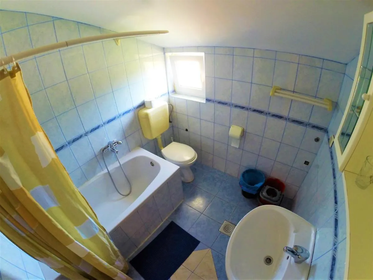 Gasthuis Apartments And Rooms With Parking Space Lopar, Rab - 19238